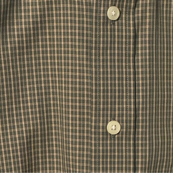 Eddie Bauer Button Down - Size L - Picture 3 of 3